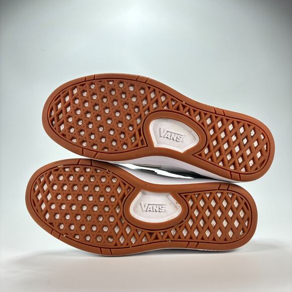 Vans Lowland ComfyCush Gray White Sneakers Skate Shoes Sneakers Women’s Size 6 - Picture 8 of 10